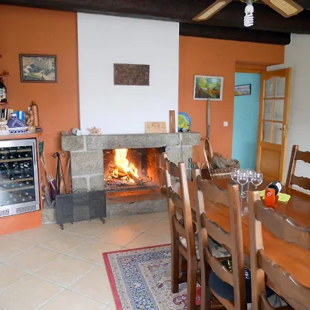 Vakantiehuis L-shaped Breto Stone House With Sauna,